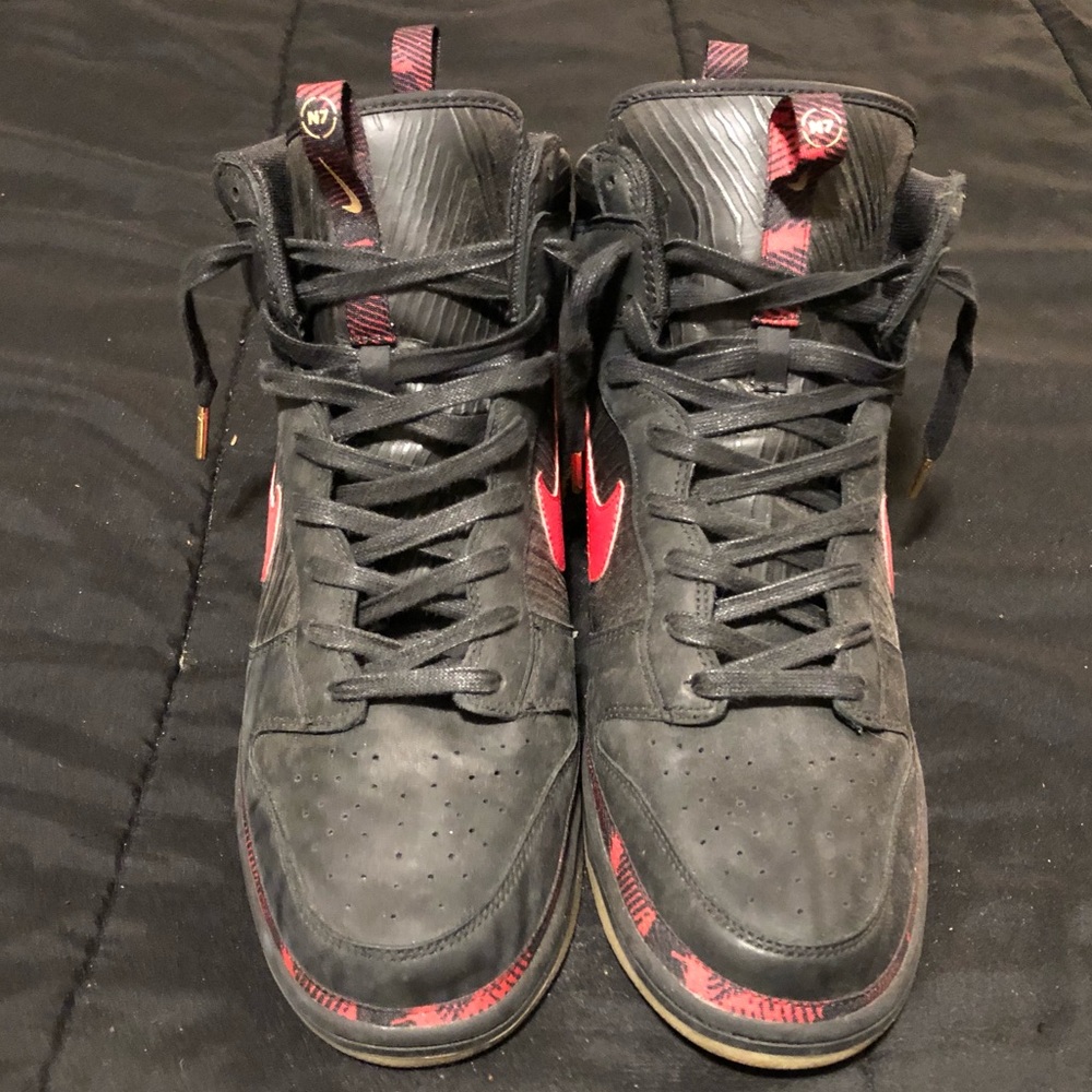 Nike Dunk N7 size 14
